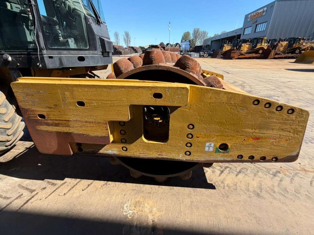 Caterpillar CP76 Photo 11