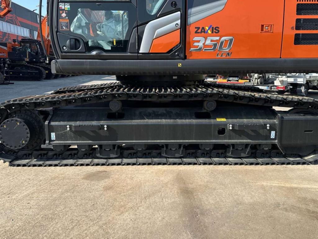 Hitachi ZX350LCN-7 Photo 9
