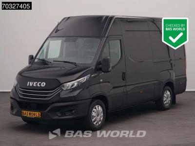 Iveco Daily 35S21 3.0L Automaat L2H2 LED ACC Navi 3,5t Trekhaak Airco Camera Velgen Euro6 L2 A/C Towbar en vente par BAS World B.V.