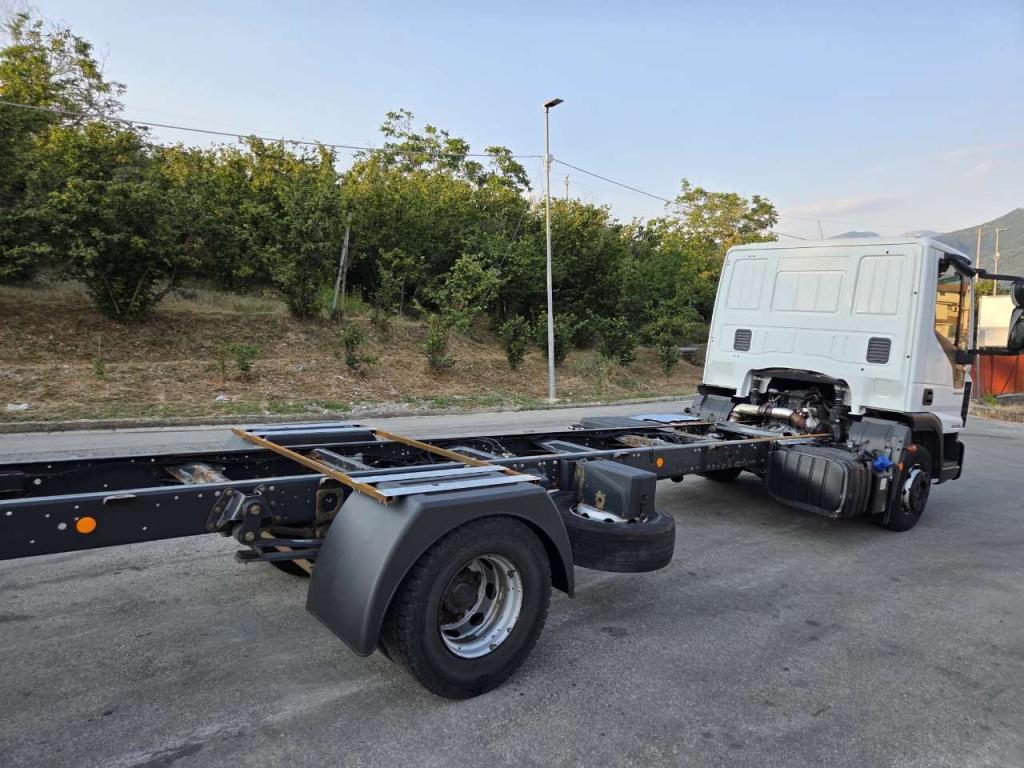 Iveco EUROCARGO 120-190L Photo 14