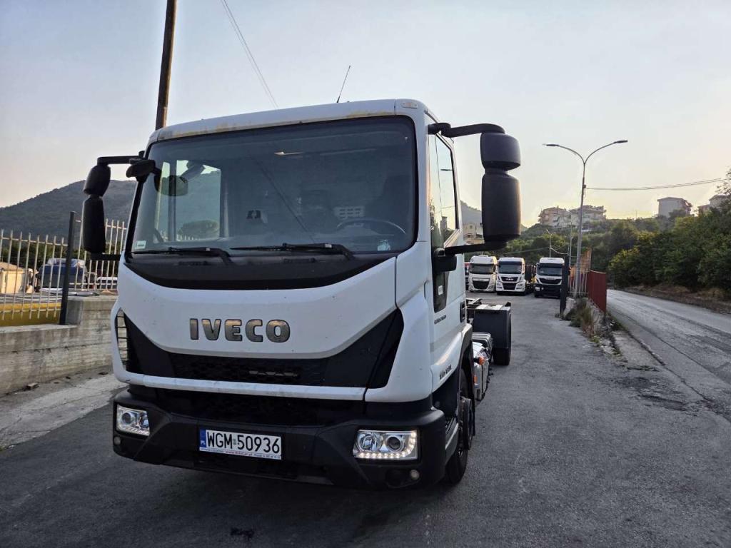 Iveco EUROCARGO 120-190L Photo 23