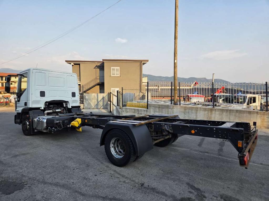 Iveco EUROCARGO 120-190L Photo 6