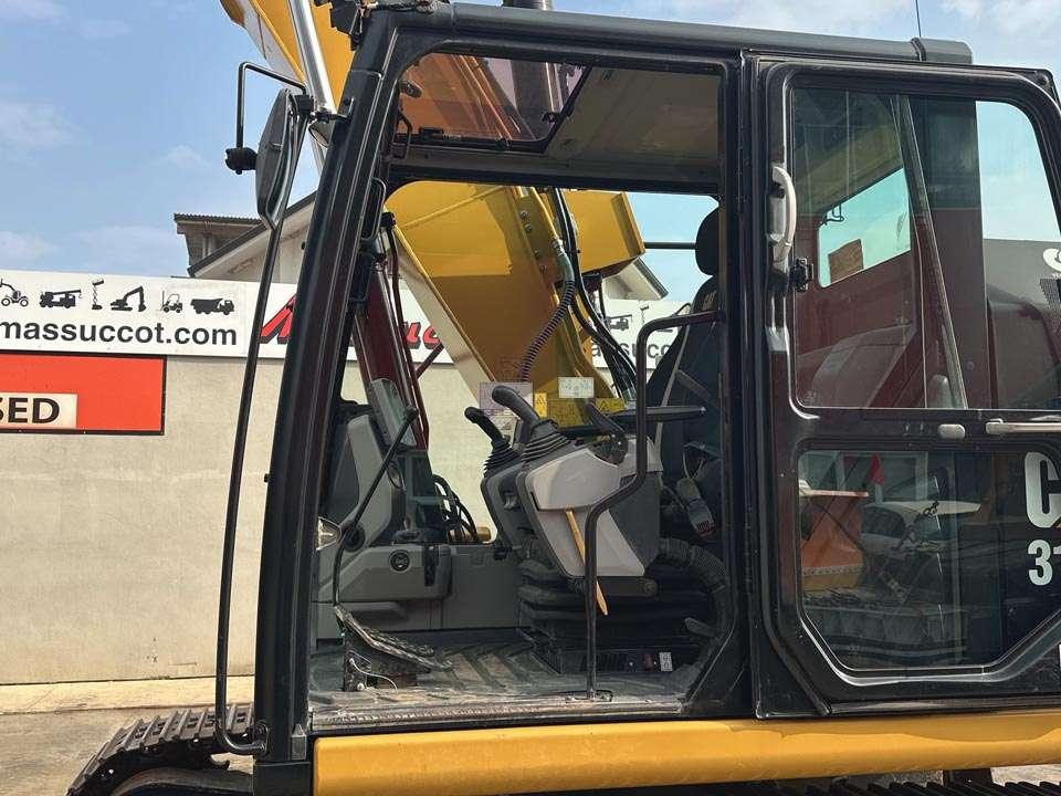 Caterpillar 318FL Photo 13