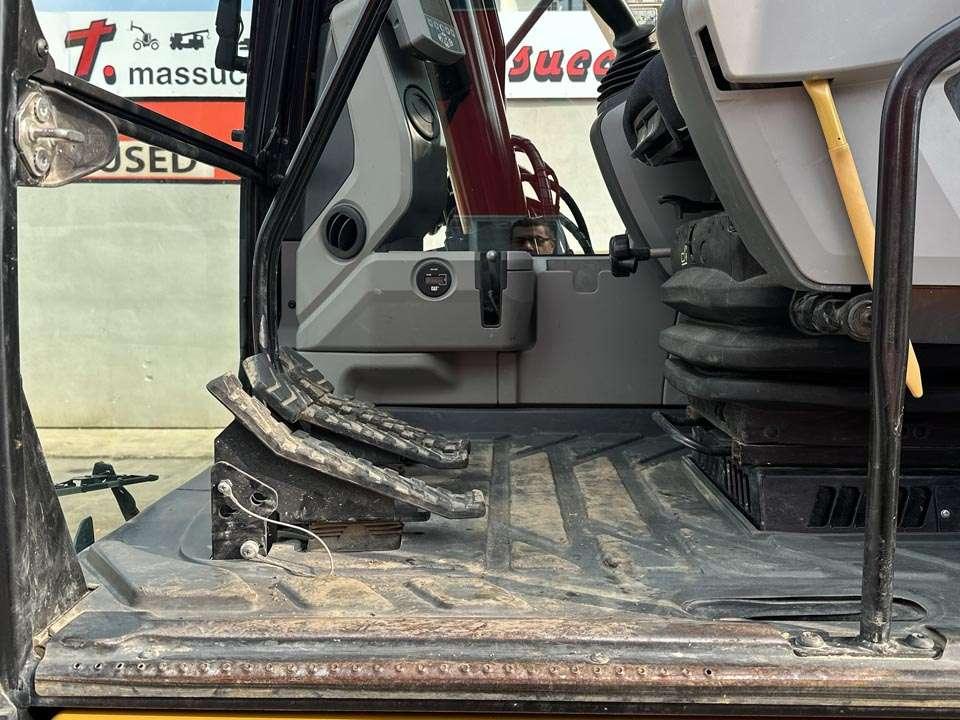 Caterpillar 318FL Photo 14