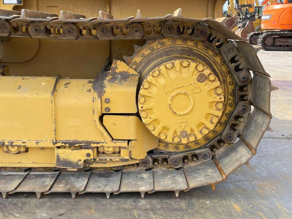 Caterpillar D2 LGP 12A | LEICA GPS Photo 14