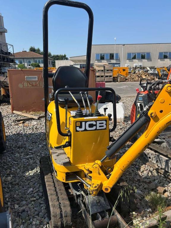 JCB 8008 CTS Photo 1