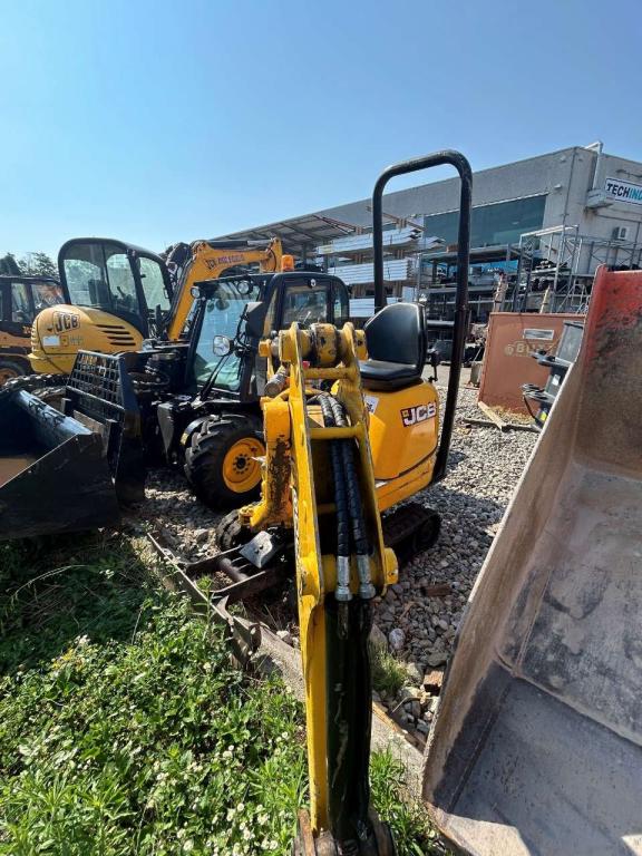 JCB 8008 CTS Photo 6