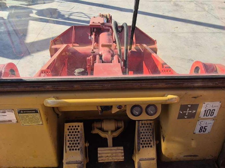 Caterpillar 943 Photo 8