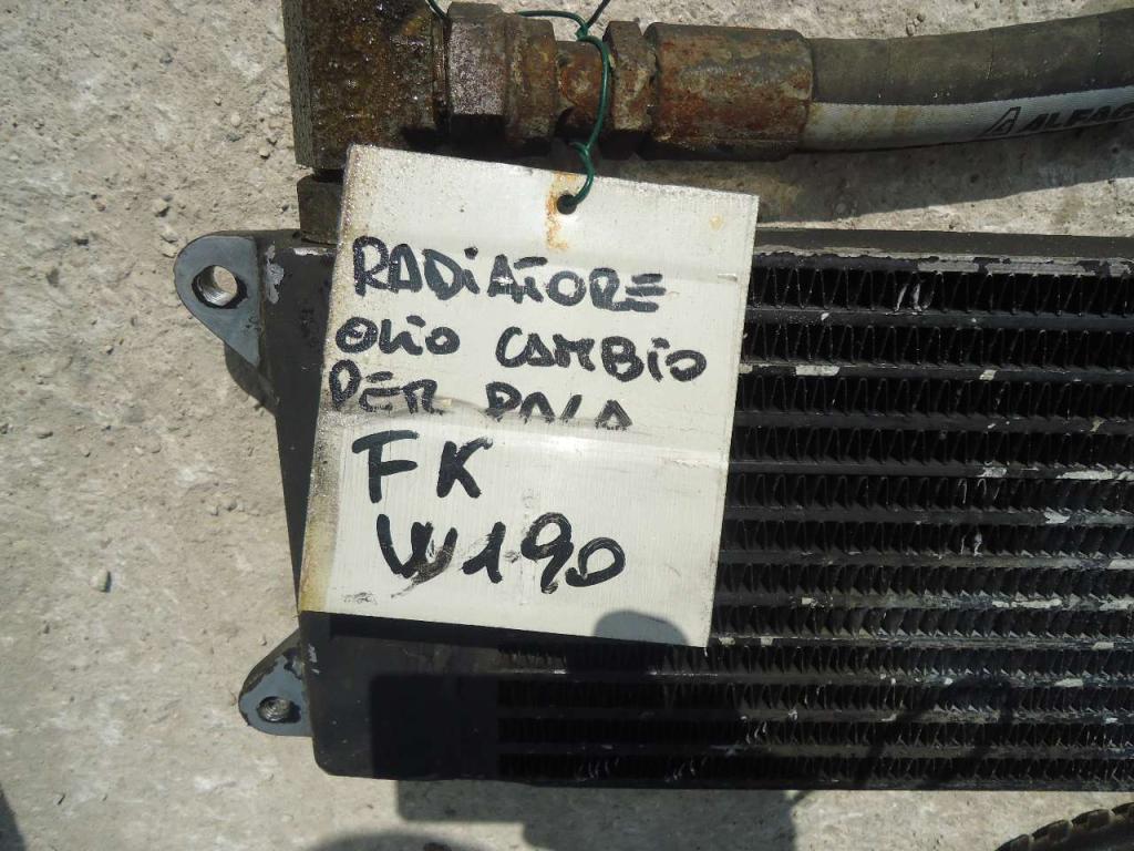 Refroidisseur d’huile de transmission pour Fiat Kobelco W190 Photo 4