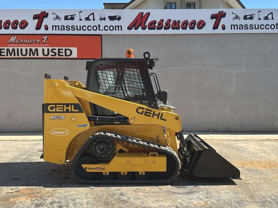 Gehl RT135 Photo 17