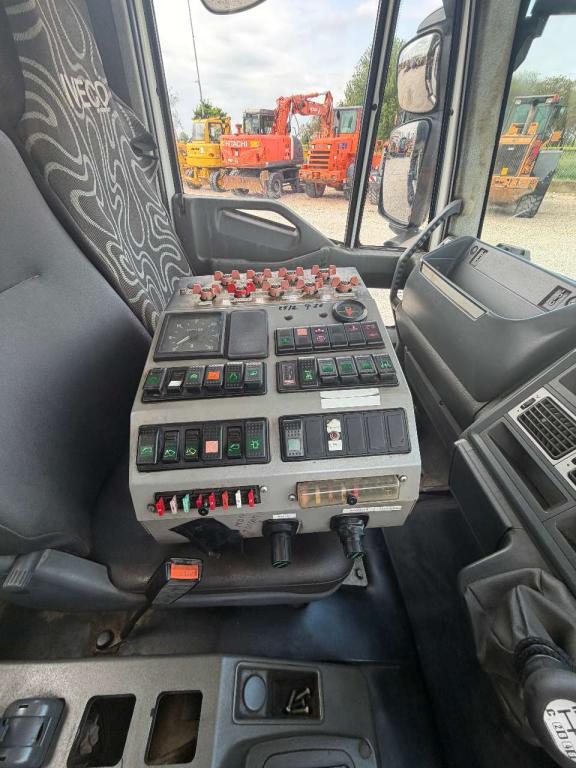 Iveco EUROCARGO 150E22 Photo 17