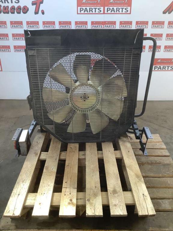 Ventilateur de refroidissement pour Caterpillar 924G Photo 1