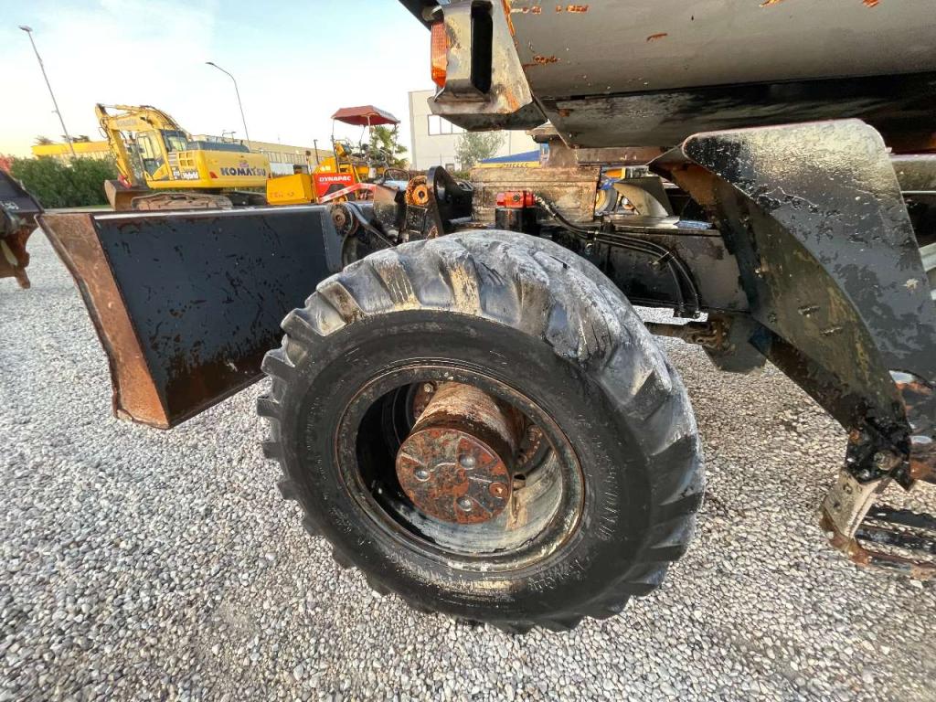 Hitachi ZAXIS 170W Photo 8