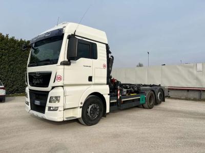 Man TGX 26.480 SCARRABILE CON GRU DIETRO CABINA en vente par Aurora Srl