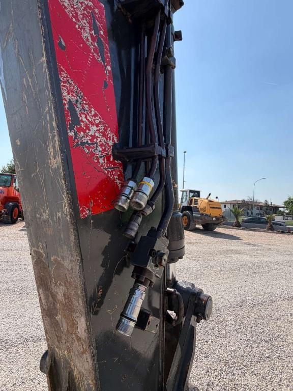 Volvo EC140BLC Photo 11