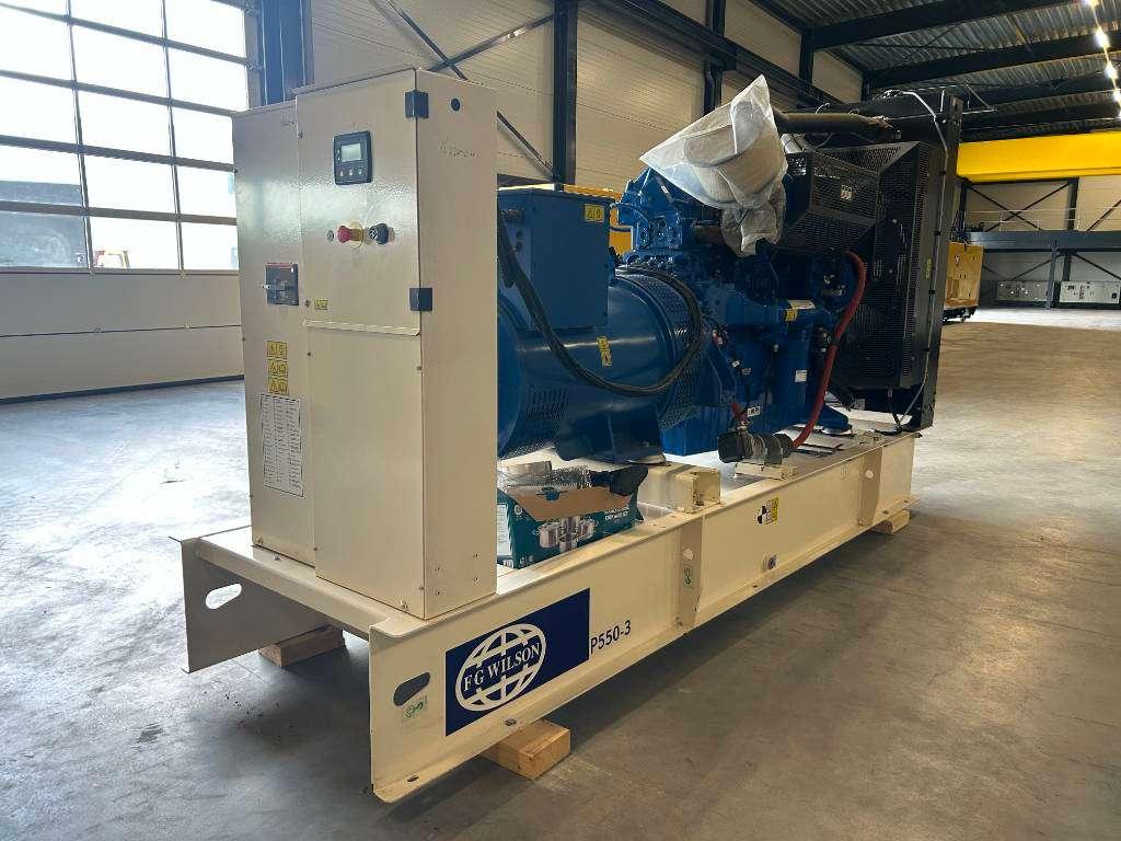 FG Wilson P550-3 - 550 kVA Open Genset - DPX-16020-O Photo 4