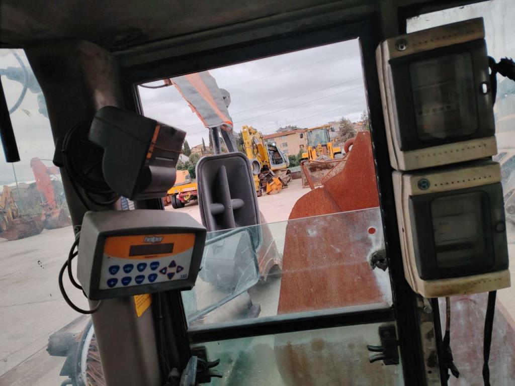 Fiat Hitachi FR220.2 Photo 9