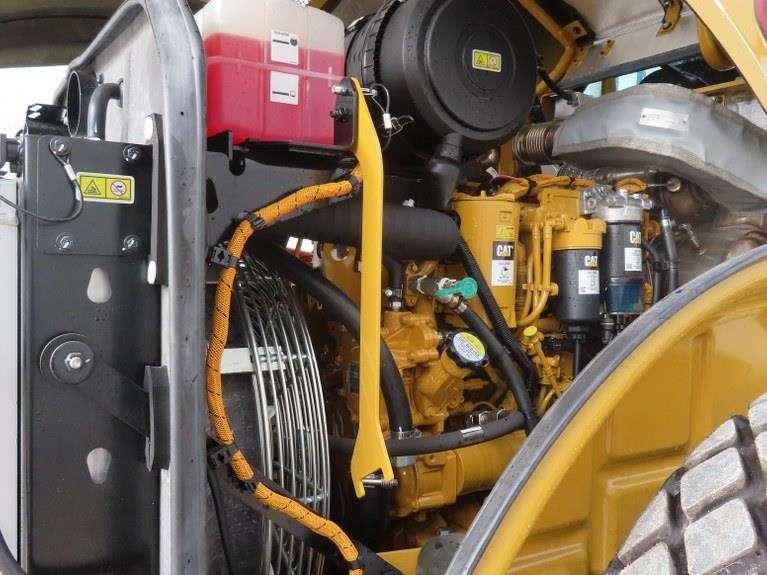 Caterpillar CS12 Photo 11
