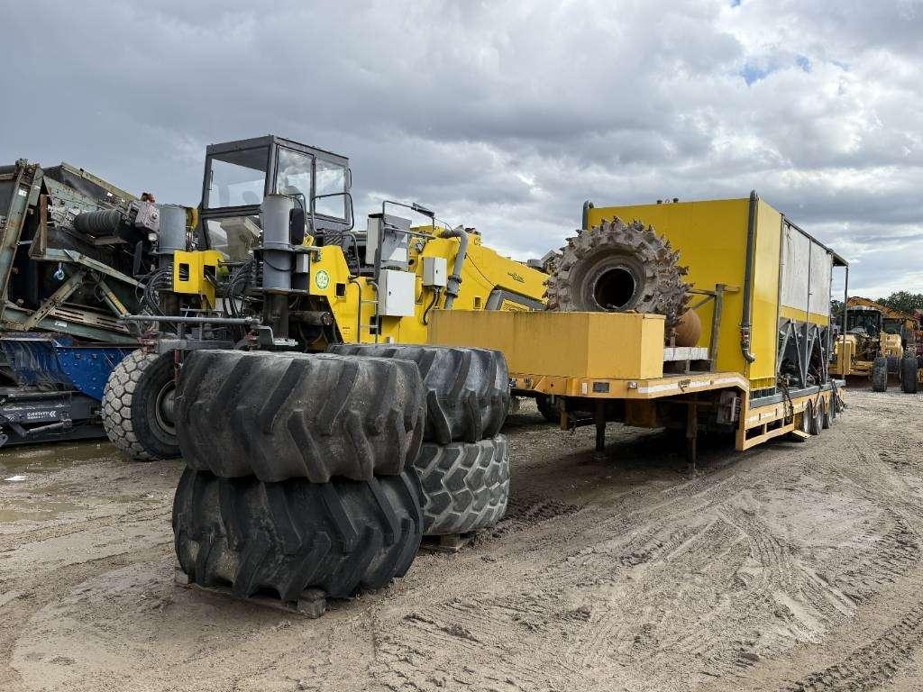 Wirtgen WM400 + Broshuis Trailer - Menginstallatie Photo 3