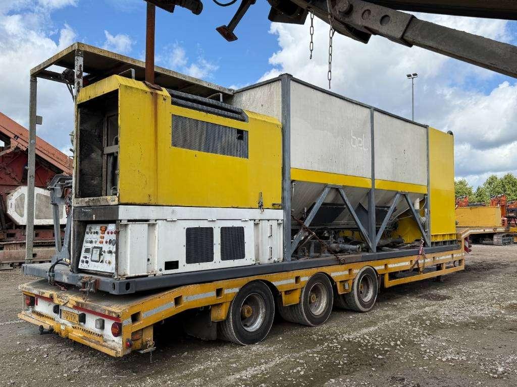 Wirtgen WM400 + Broshuis Trailer - Menginstallatie Photo 4