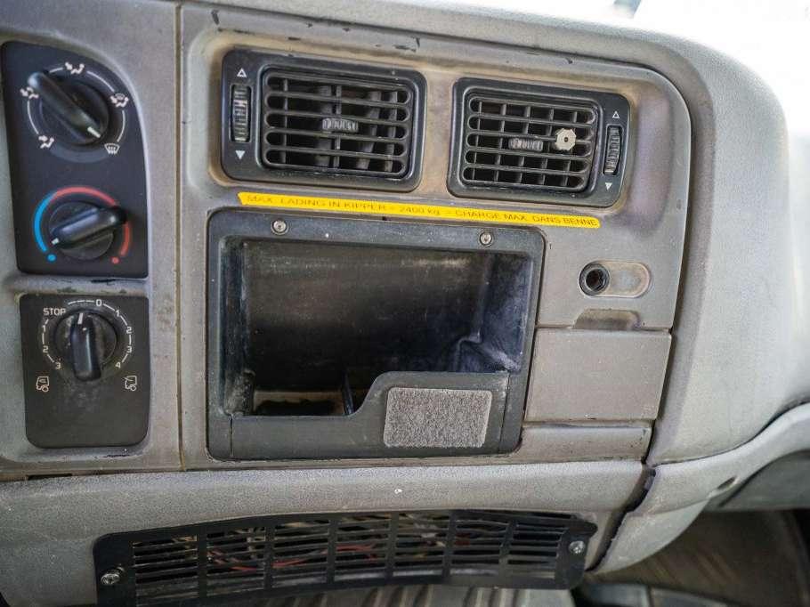 Renault MIDULM 220 DCI - PAFLINGER PK 6001 Photo 12