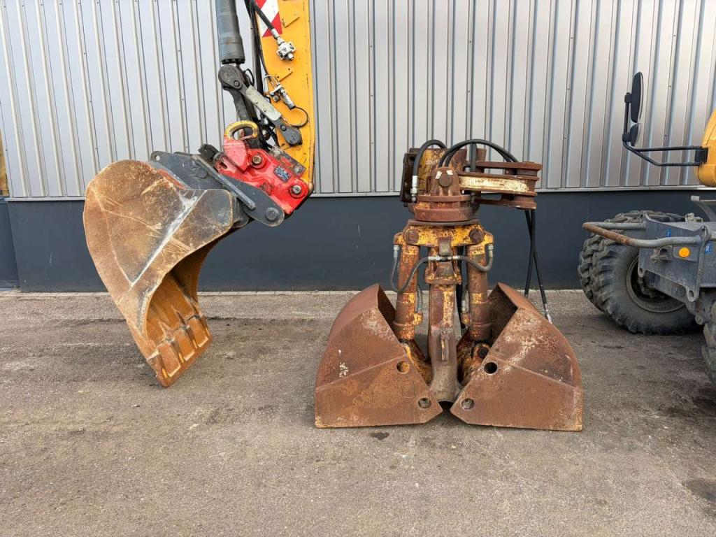 Liebherr A918 Compact Litronic Photo 11