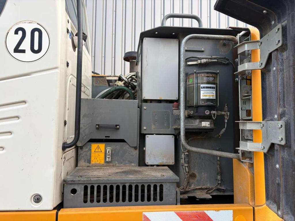 Liebherr A918 Compact Litronic Photo 26