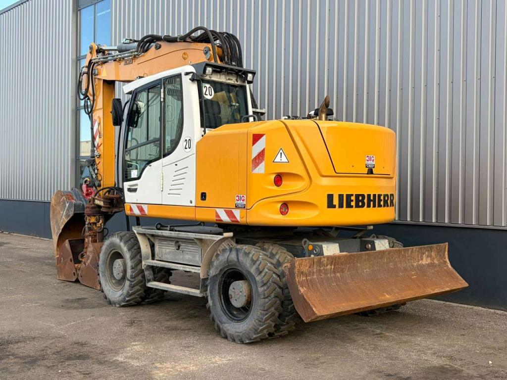 Liebherr A918 Compact Litronic Photo 3
