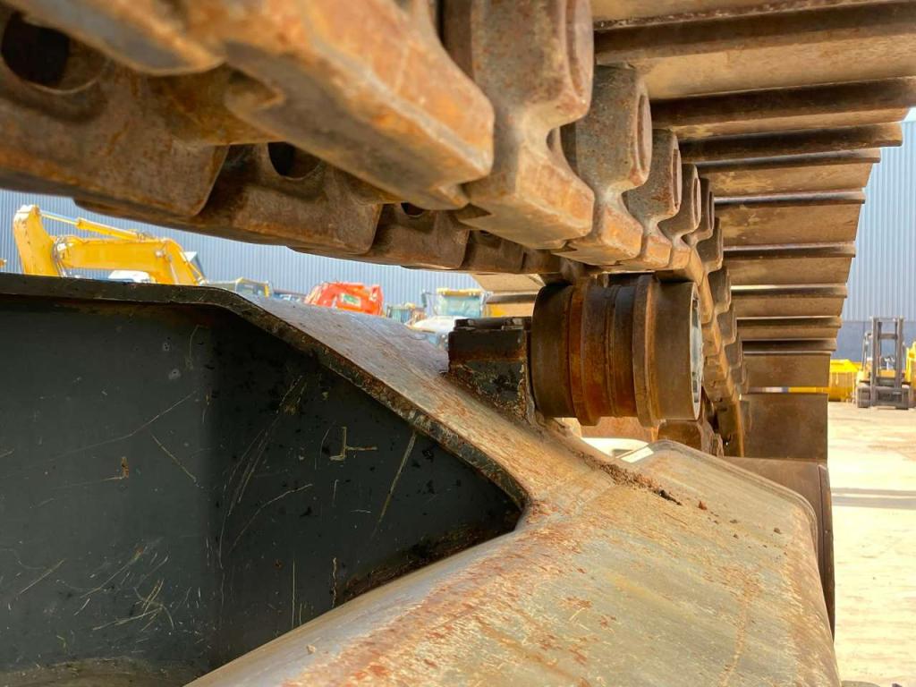 Liebherr R944C Photo 16