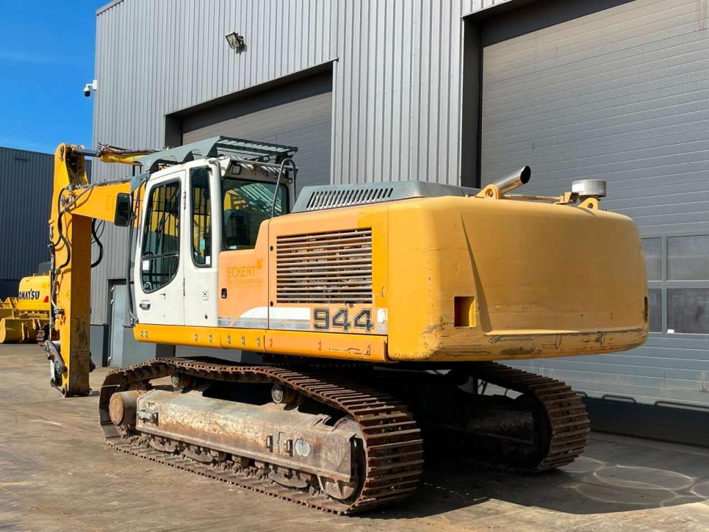 Liebherr R944C Photo 3
