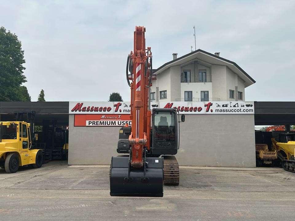 Hitachi ZX240N-3 Photo 21