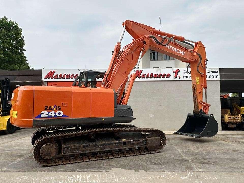 Hitachi ZX240N-3 Photo 23