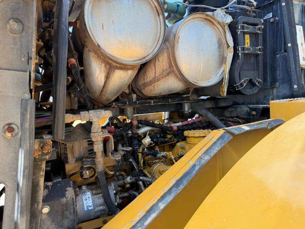 Caterpillar 972M Photo 13