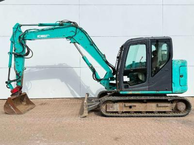 Kobelco SK85 - Hammer Lines / Quick Coupler en vente par Boss Machinery
