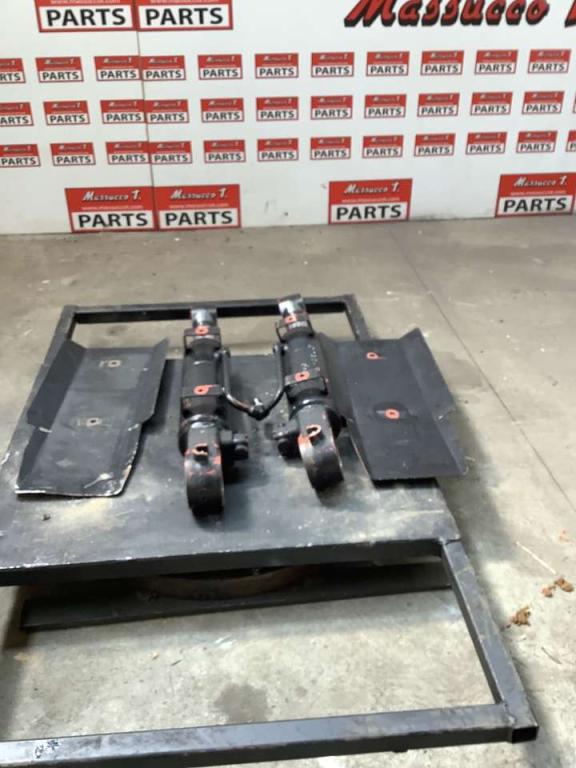 Vérin lame frontale pour Hitachi ZX135US-7 Photo 4
