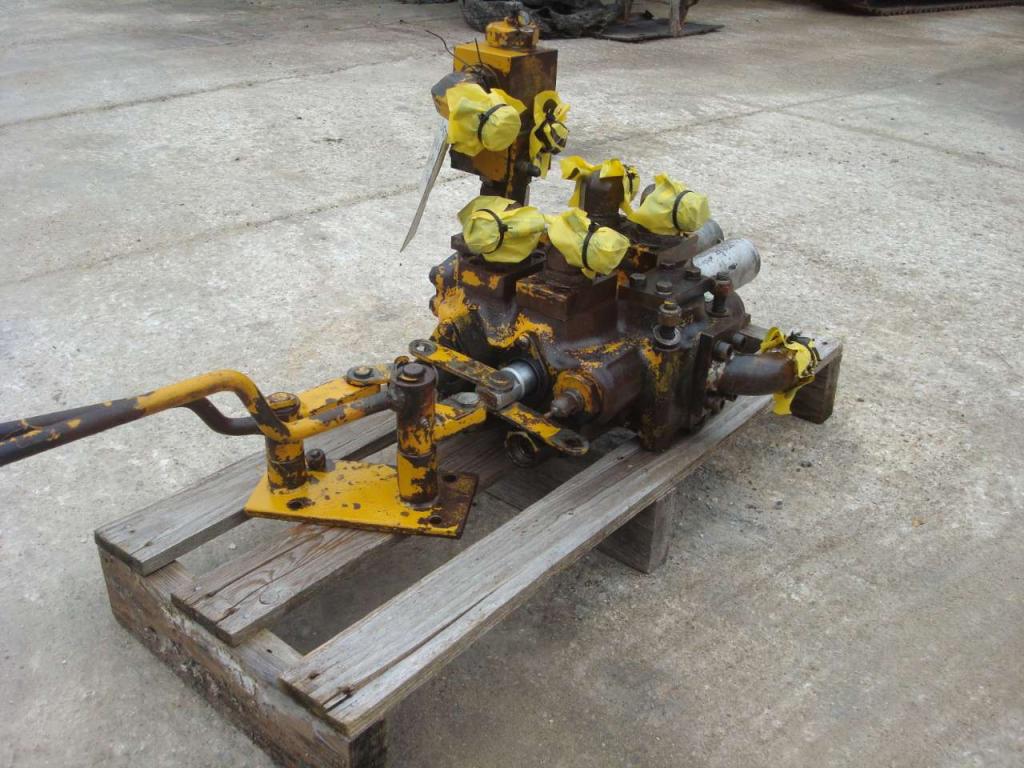 Distributeur hydraulique pour Benati 22 SB Photo 2