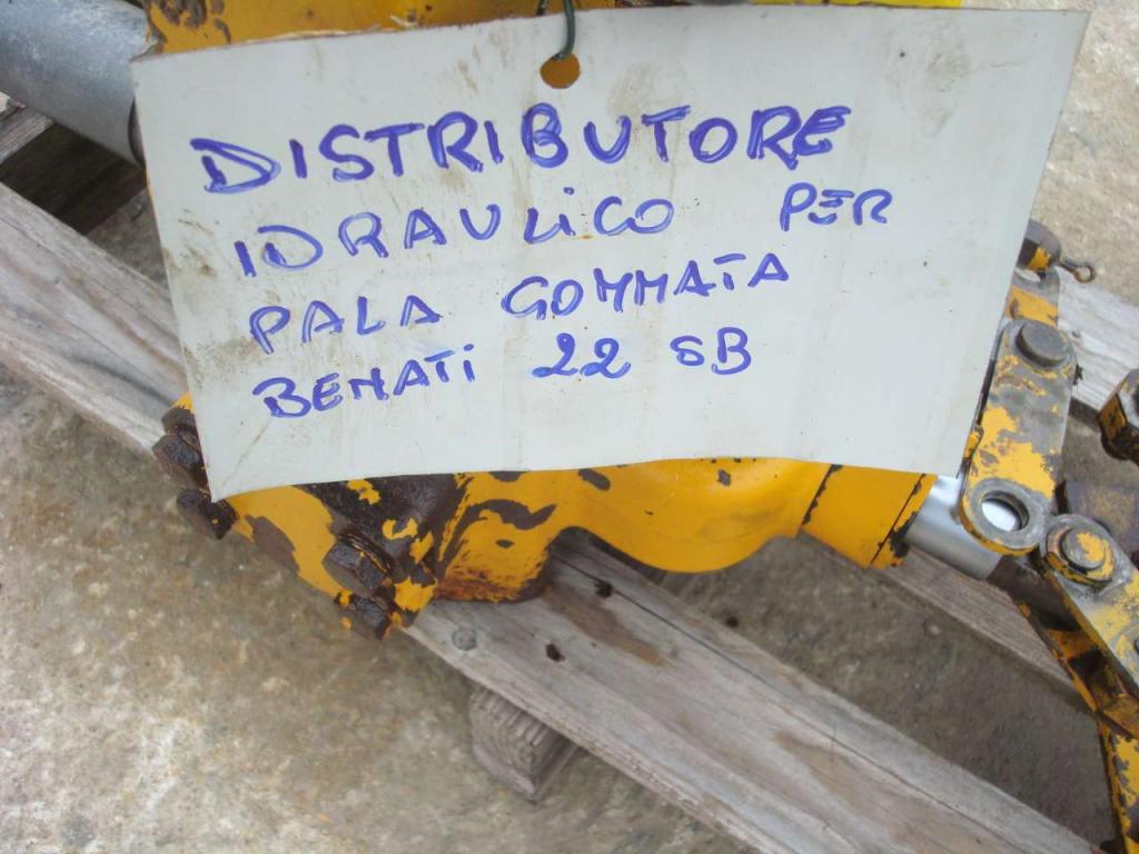 Distributeur hydraulique pour Benati 22 SB Photo 6