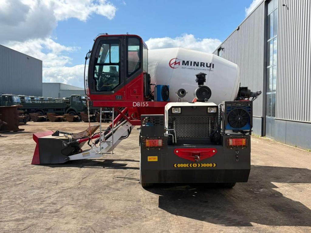 Minrui 4M3 Self Loading Concrete Mixer 4x4 Photo 9