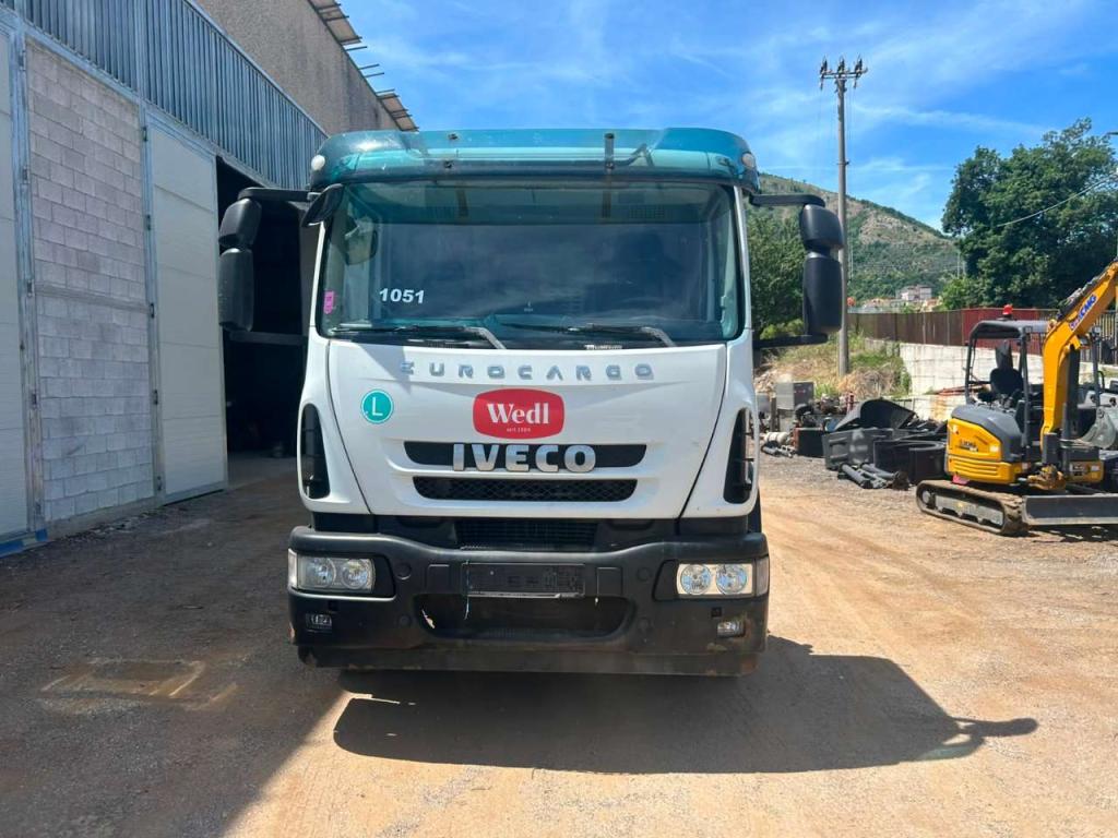 Iveco EUROCARGO 180E32 Photo 4