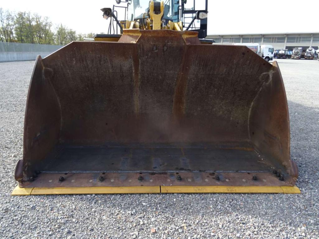 Caterpillar 972K Photo 8