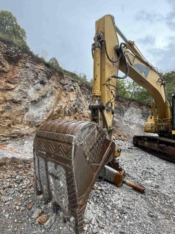 Caterpillar 320B Photo 2