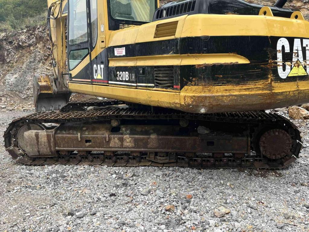 Caterpillar 320B Photo 9