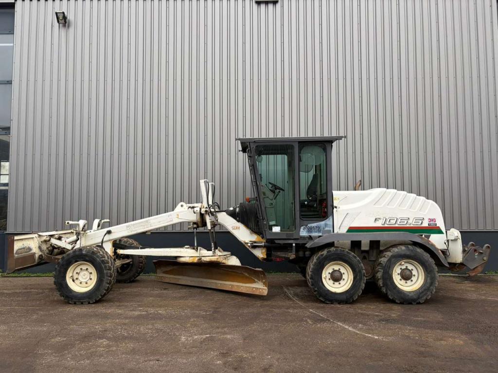New Holland F106.6/A Photo 1