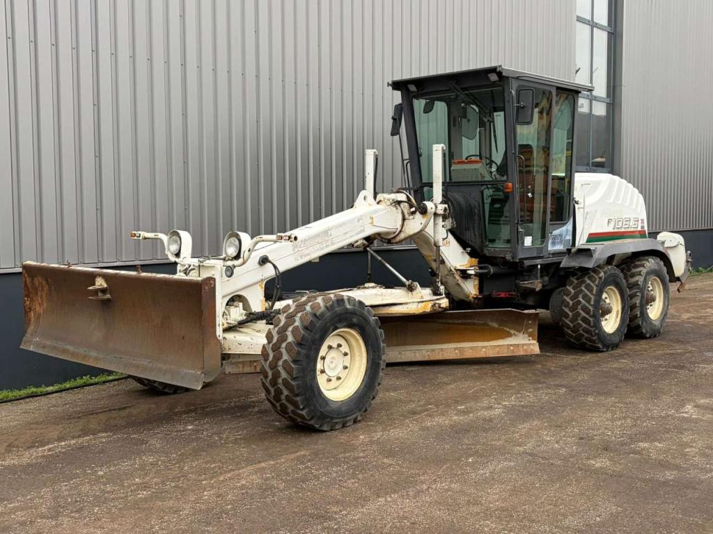 New Holland F106.6/A Photo 2
