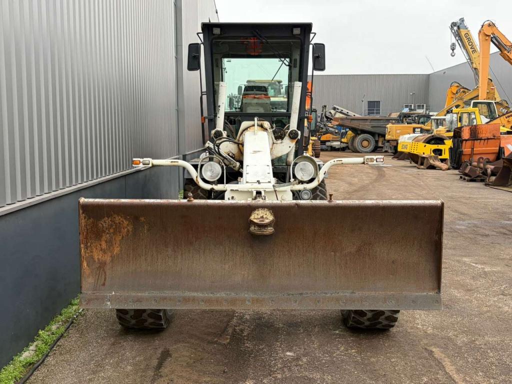 New Holland F106.6/A Photo 8