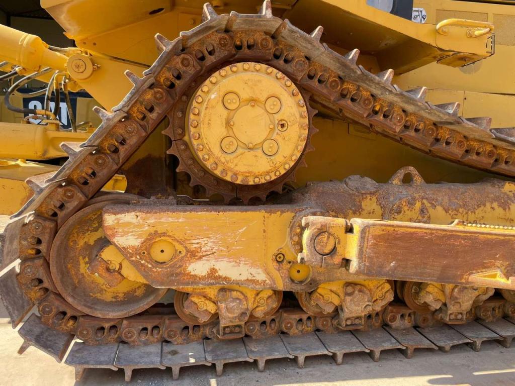 Caterpillar D8R Photo 7