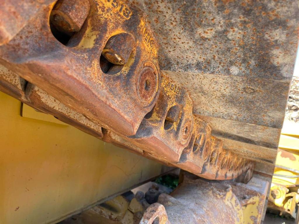 Caterpillar D8R Photo 9