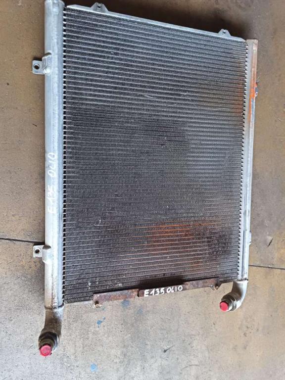 Refroidisseur d'huile hydraulique pour Fiat Kobelco E 135 Photo 2