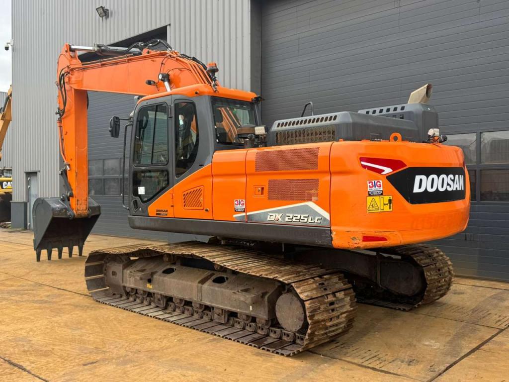 Doosan DX225LC-7 Photo 3