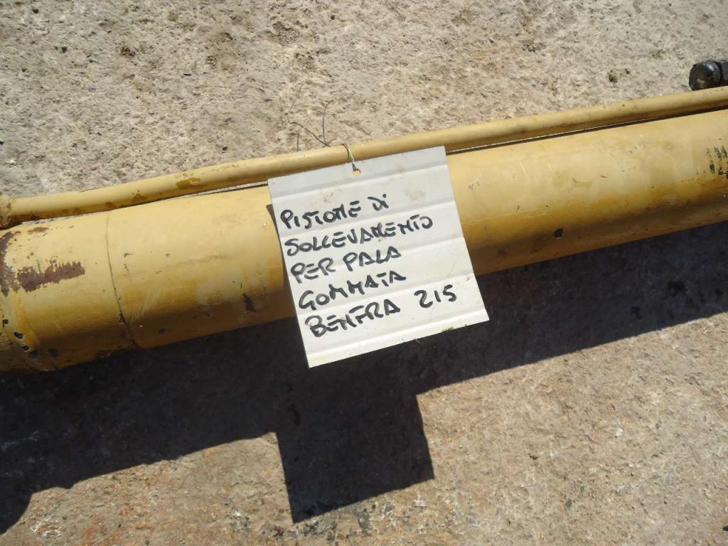 Piston de levage pour Benfra 215 Photo 4